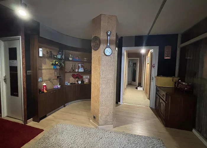 Bel Bourgeois 170 M2 Proche Gare Et Place Stanislas, Appartement *